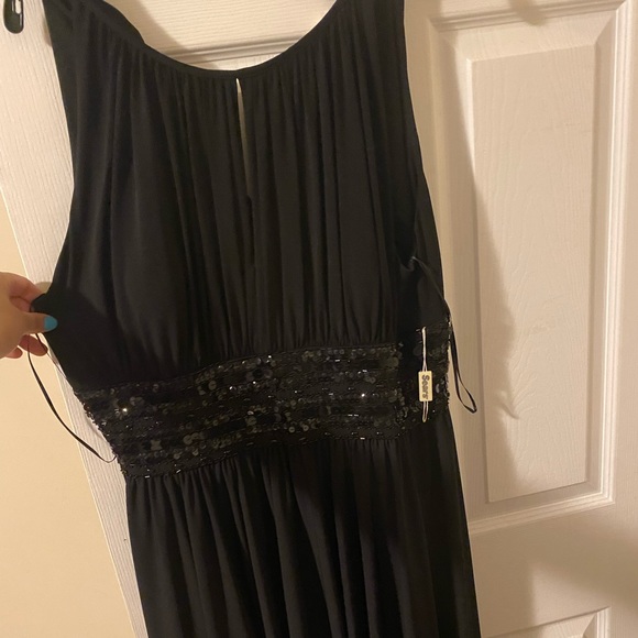 Jessica Black Sequin Dress - Picture 3 of 4